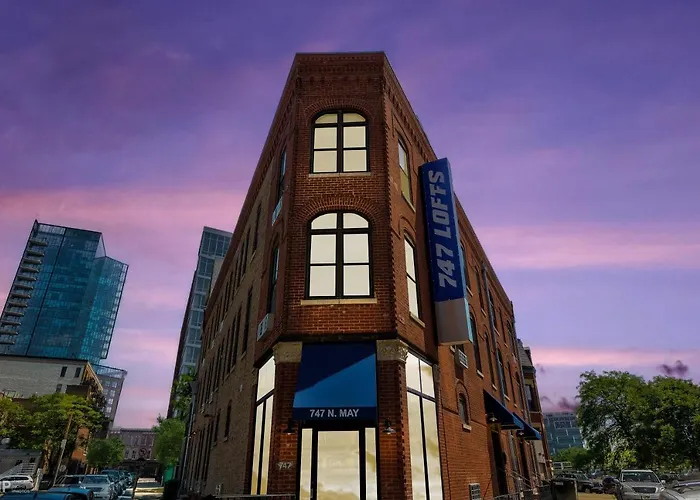 Hotel 105 By 747 Lofts